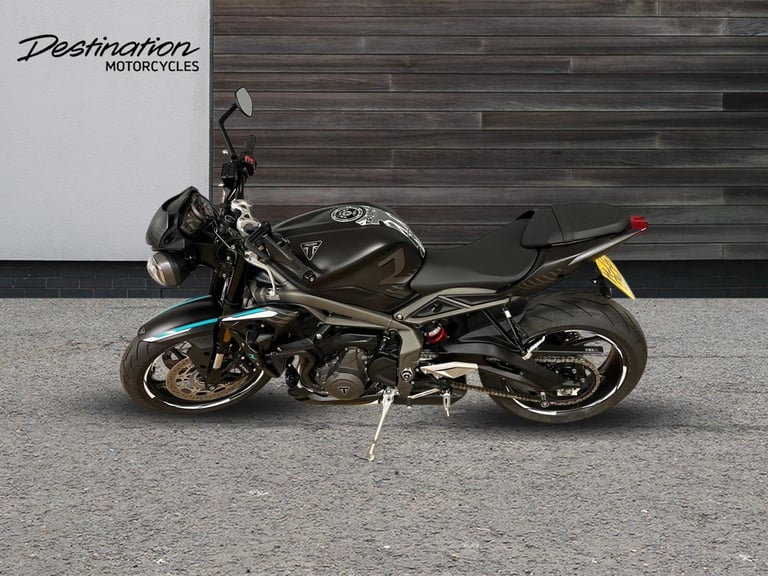 2022 Triumph Street Triple 765 R LOW STANDARD COLOUR Petrol black Manual