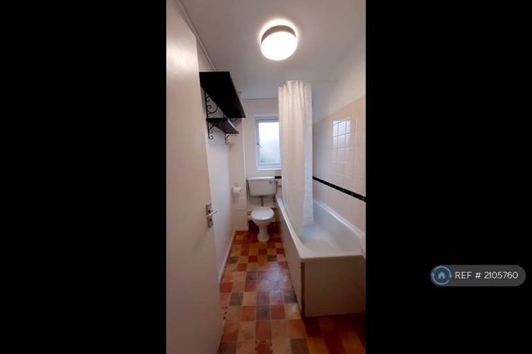 1 bedroom flat in John Silken Lane, London, SE8 (1 bed) (#2105760)