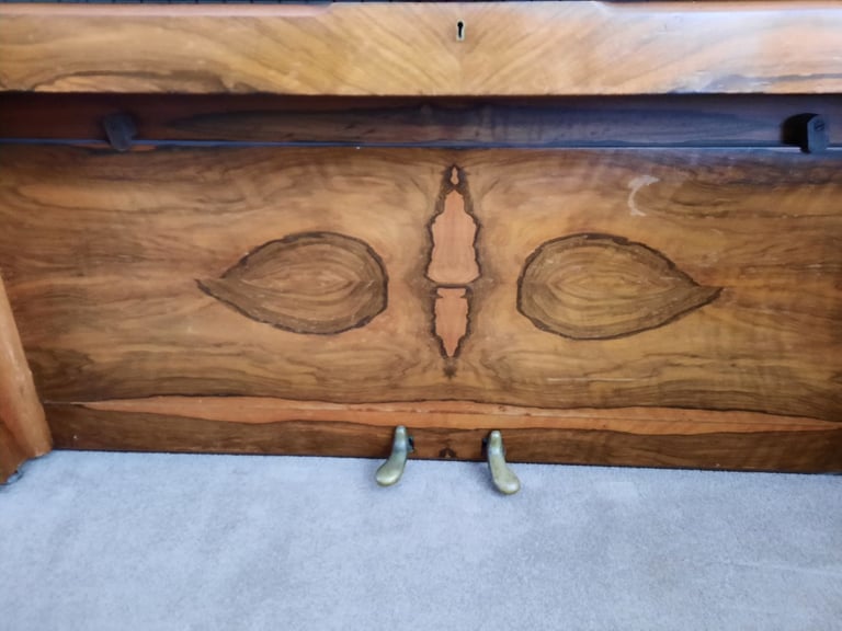 Piano, Berry, 6 octaves