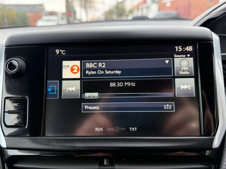 2016 Peugeot 208 1.2 PureTech Allure Euro 6 (s/s) 3dr HATCHBACK Petrol Manual