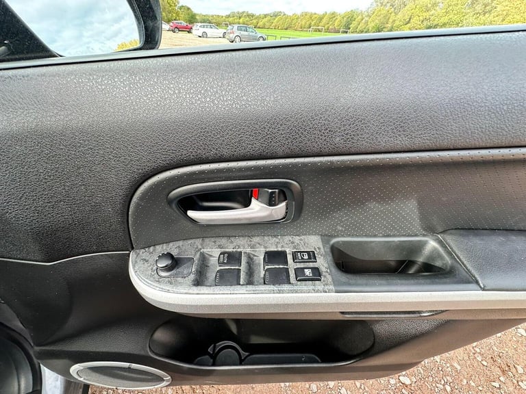 SUZUKI GRAND VITARA 2.4 VVT SZ5 Auto 4WD Euro 4 5dr 2010