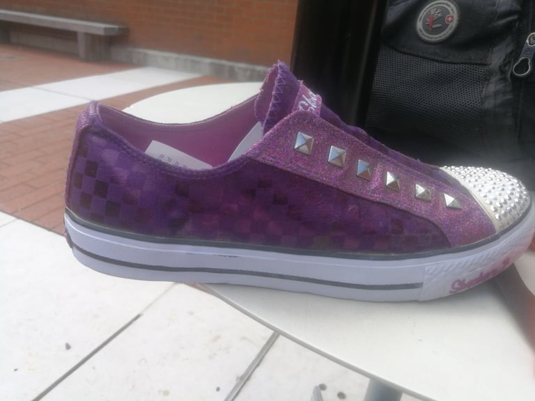Skechers adult size 6uk 39euro Twinkle used excellent condition 