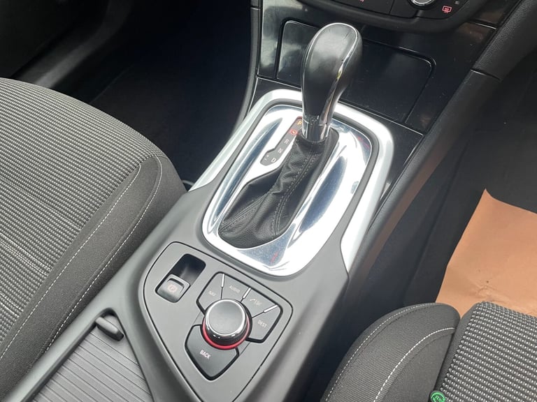 2012 Vauxhall Insignia 2.0 CDTi SRi Nav [160] 5dr Auto HATCHBACK Diesel Automatic