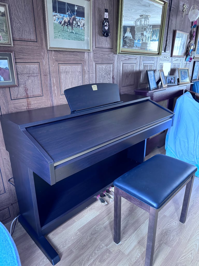 Yamaha Clavinova CVP 501 Digital Piano 