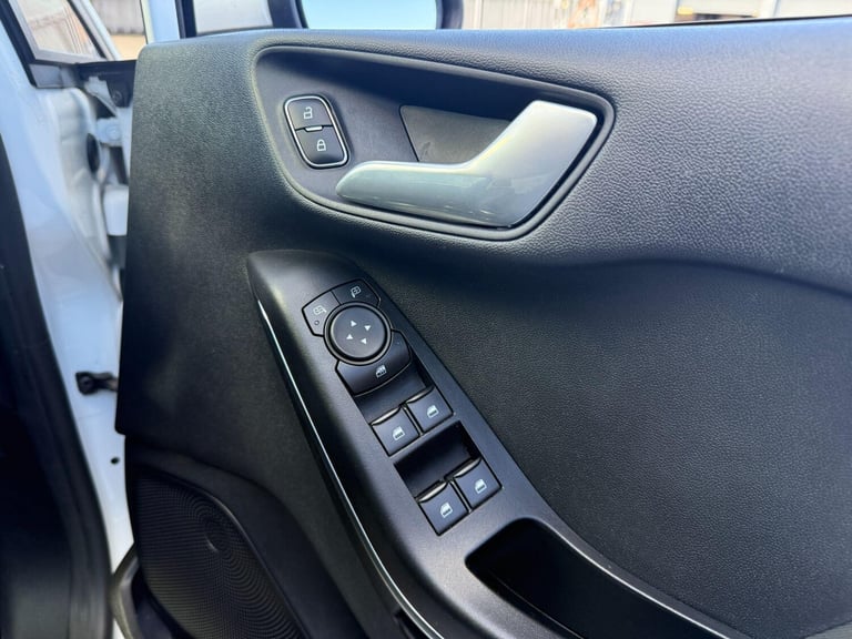  Ford Fiesta Fiesta Active 5 door 1.0L EcoBoost 100PS FWD 6-Speed Manual Petrol Manual