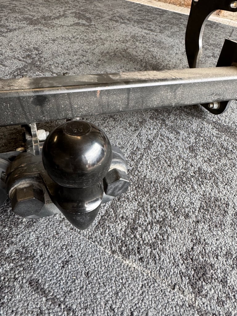 Vauxhall vivaro 2024 tow bar 