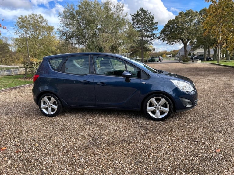 2013 Vauxhall Meriva 1.4 16V Exclusiv Euro 5 5dr MPV Petrol Manual