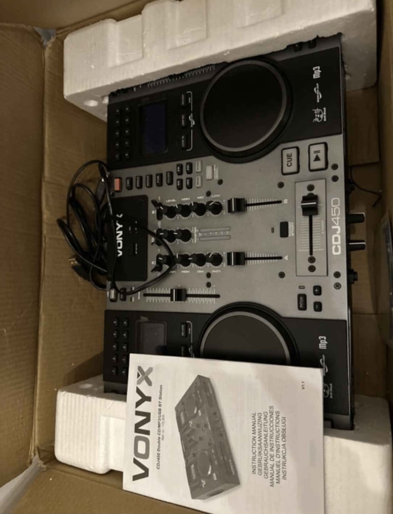 Dj Mixing decks 