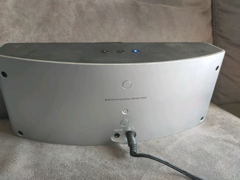 APPLE IPOD NANO 8GB 2ND GEN MODEL A1199 BLACK + PHILIPS AD620/05 IPOD