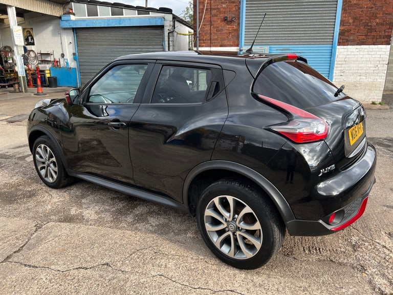 2016 Nissan Juke 1.2 DiG-T Tekna 5dr HATCHBACK Petrol Manual