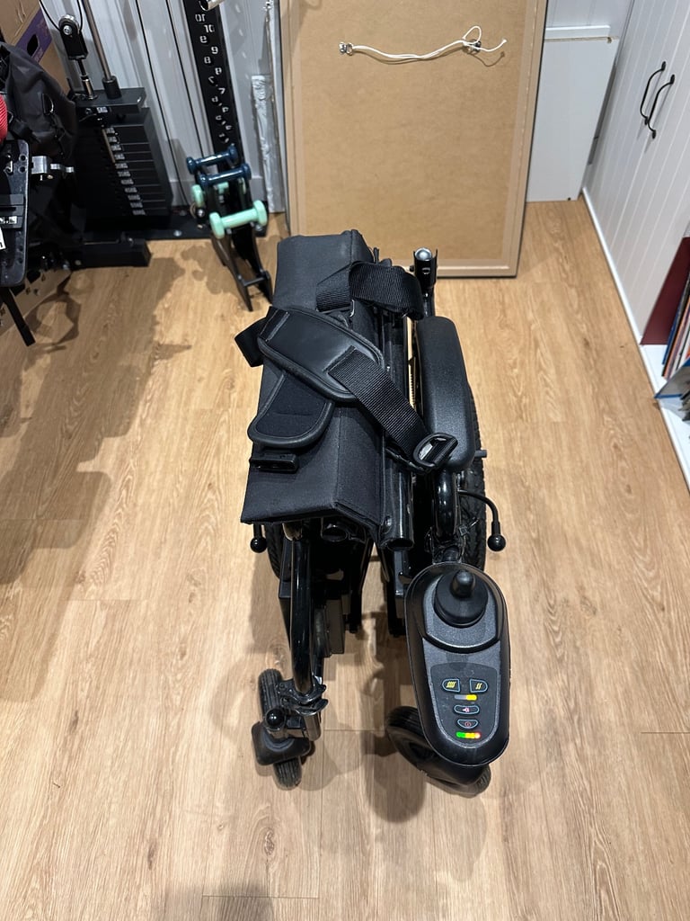 Childs collapsable power chair 