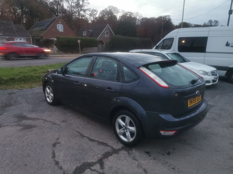 Cheap Ford, FOCUS, Hatchback, 2009, Manual, 1560 (cc),5 doors for sale in High Wycombe, Buckinghamshire