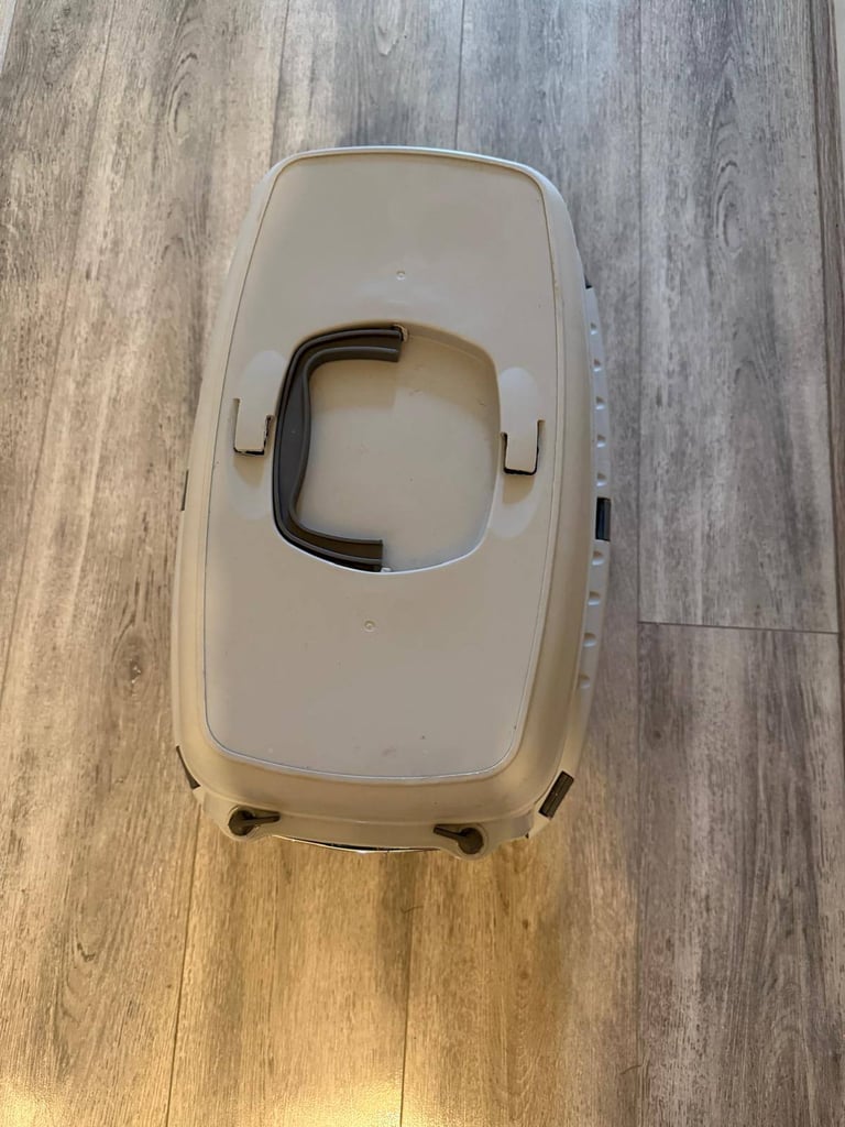 Cat & dog carrier