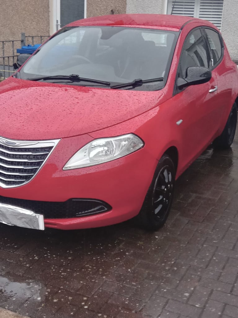Chrysler, YPSILON, Hatchback, 2012, Manual, 1242 (cc), 5 doors