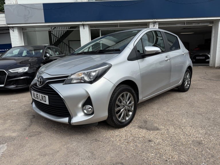 image for Toyota Yaris 1.33 VVT-i Icon 5dr - FTSH - AIR CON -ALLOYS - REAR CAMERA
