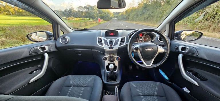 Ford, FIESTA, Hatchback, 2011, Manual, 1242 (cc), 5 doors