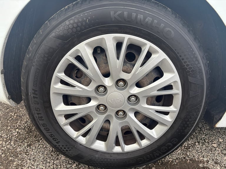 2013 Kia Ceed 1.6 CRDi 1 EcoDynamics 5dr HATCHBACK Diesel Manual