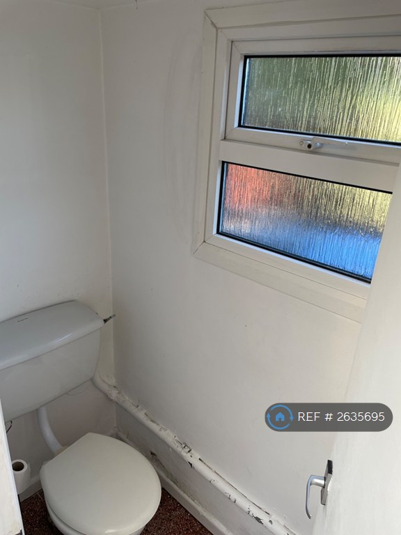 3 bedroom house in Shelbourne Road, Stratford-Upon-Avon, CV37 (3 bed) (#2635695)