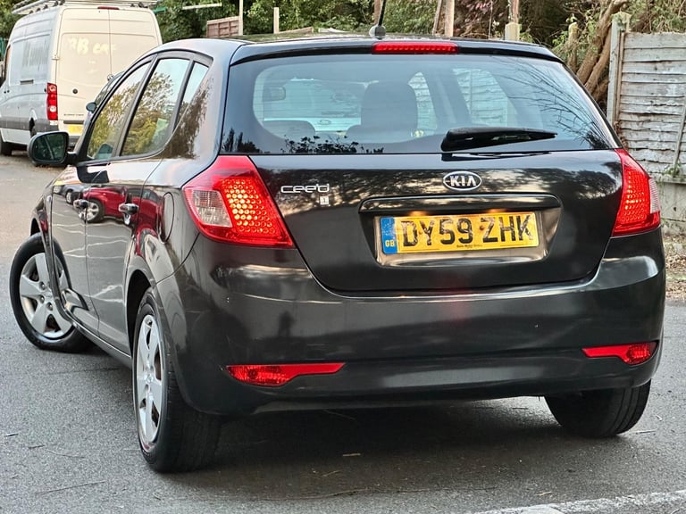 2010 Kia Ceed 1.6 1 Auto Euro 4 5dr HATCHBACK Petrol Automatic