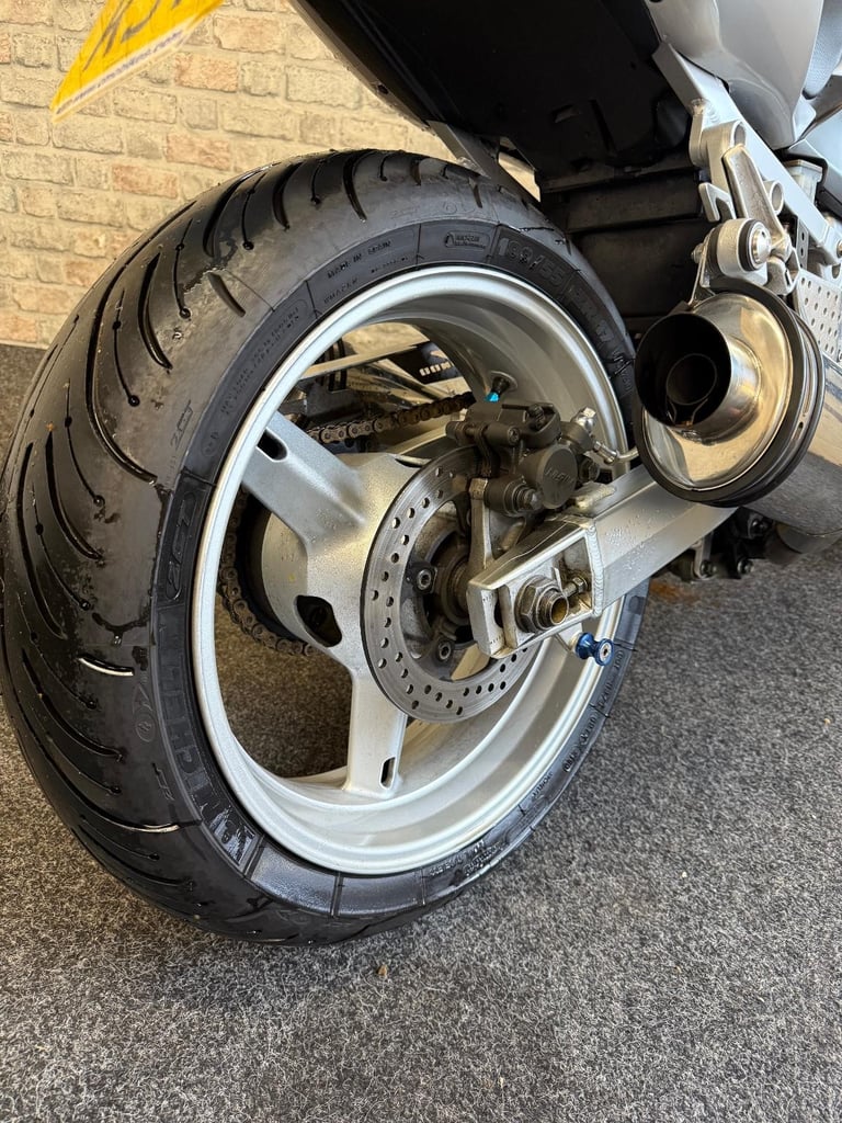 2003 Suzuki SV1000 Unfaired Naked - just 16k - 12 month mot -Stunning condition 