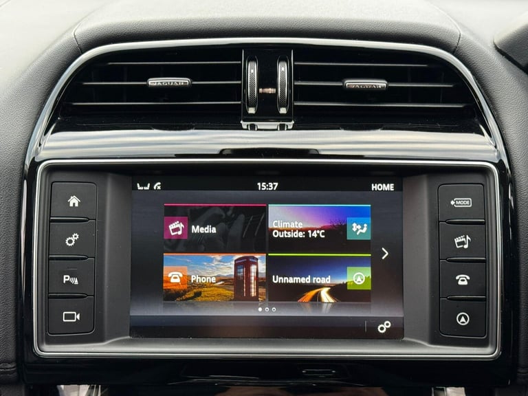 2017 Jaguar F-Pace 2.0d Portfolio 5dr Auto AWD ESTATE DIESEL Automatic