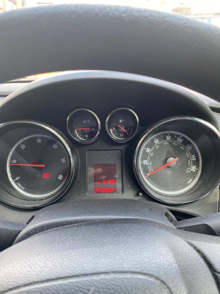Vauxhall, ASTRA, EXCLUSIV, CDTI, 2011, Manual, 1686 (cc), 5 doors