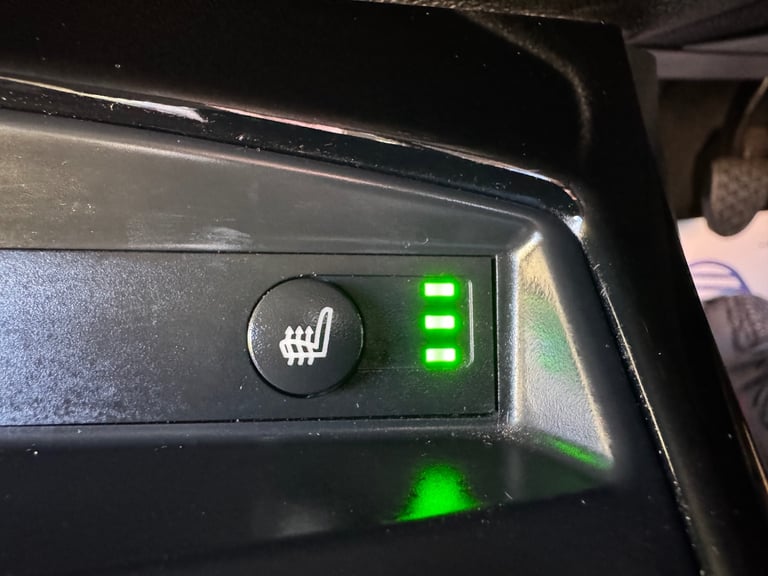 2009 BMW Z4 3.0si SE 2dr / RARE COUPE / ONE OF THE LAST Z4 COUPES PRODUCED