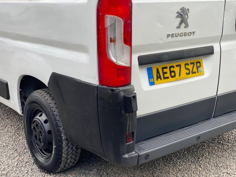 2017 Peugeot Boxer 2.0 BlueHDi 335 Professional L3 H2 Euro 6 5dr PANEL VAN Diesel Manual