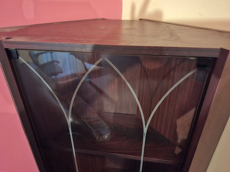 Corner unit