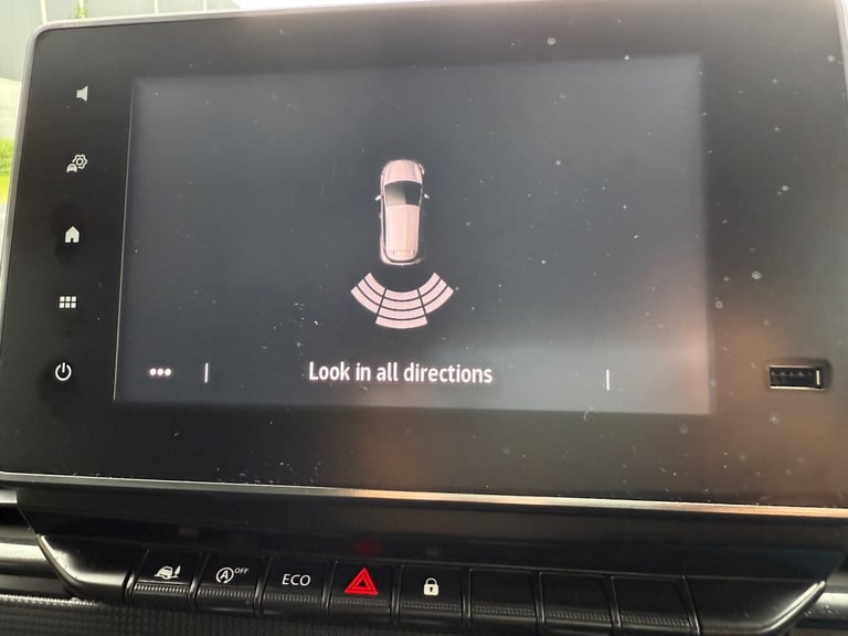 22 reg RENAULT TRAFIC 28 2.0 B/DCI 130 BHP SL BUSINESS+ panel van ( VAT INCLUDE 