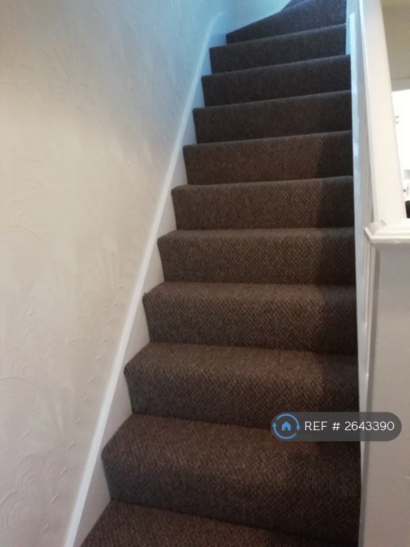 4 bedroom house in Lower City Road, Tividale, Oldbury, B69 (4 bed) (#2643390)