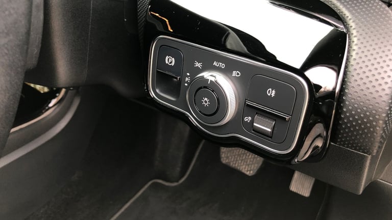 2019 Mercedes-Benz A-Class A 200 SPORT AUTO Saloon Petrol Automatic