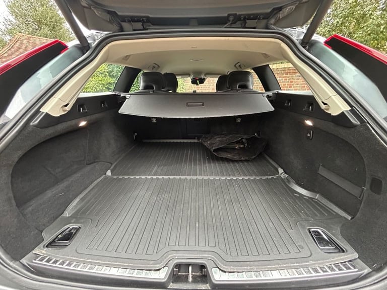 2020 Volvo V90 2.0 T5 Plus Estate 5dr Petrol Auto AWD Euro 6 (s/s) (250 ps) Estate Petrol Automatic