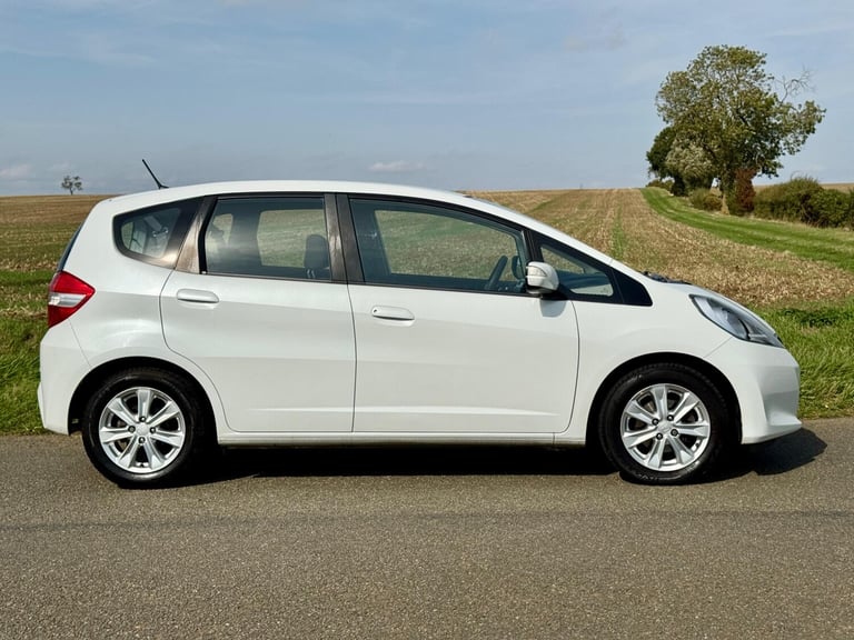2013 Honda Jazz 1.4 i-VTEC ES 5dr CVT HATCHBACK PETROL Automatic