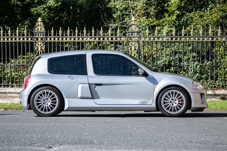 2002 Renault CLIO SPORT V6 3.0 V6 24V Renaultsport 3dr HATCHBACK PETROL Manual