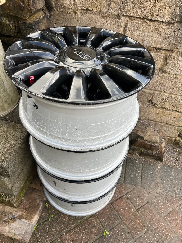 image for Fiat 500 17” alloy wheels 