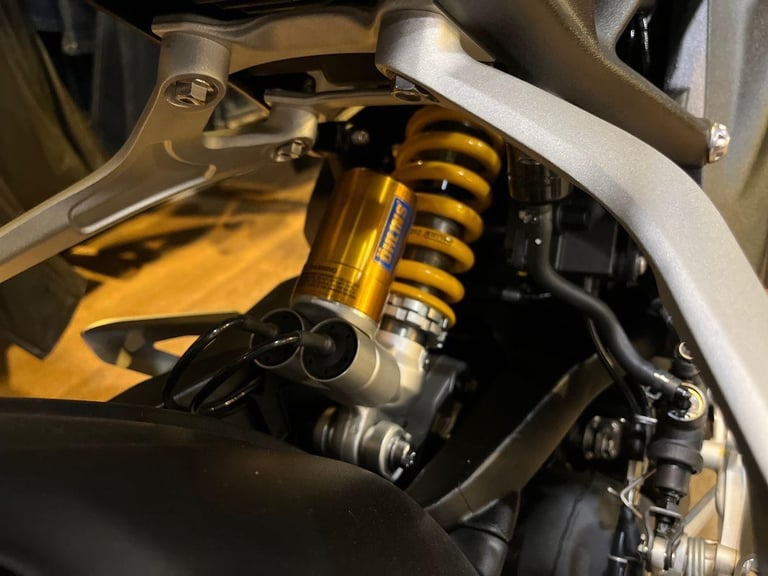 2025 Triumph Speed Triple 1200 RX Petrol yellow 6 Speed