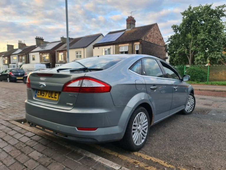 2008 Ford Mondeo 2.0 TDCi Ghia 5dr HATCHBACK Diesel Manual - Image 3
