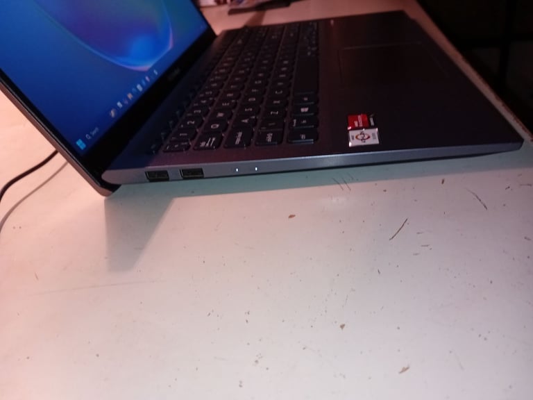 Asus VivoBook X512D  (Windows 11, Excellent Condition)
