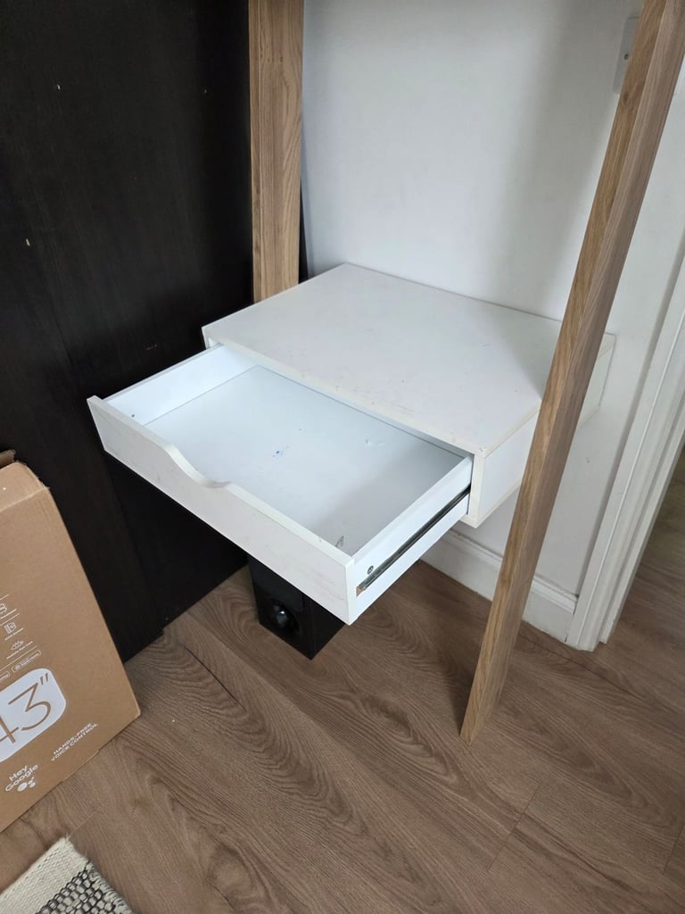 Habitat ladder desk 