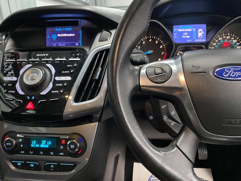  Ford Focus 1.0T EcoBoost Titanium Euro 5 (s/s) 5dr Petrol Manual