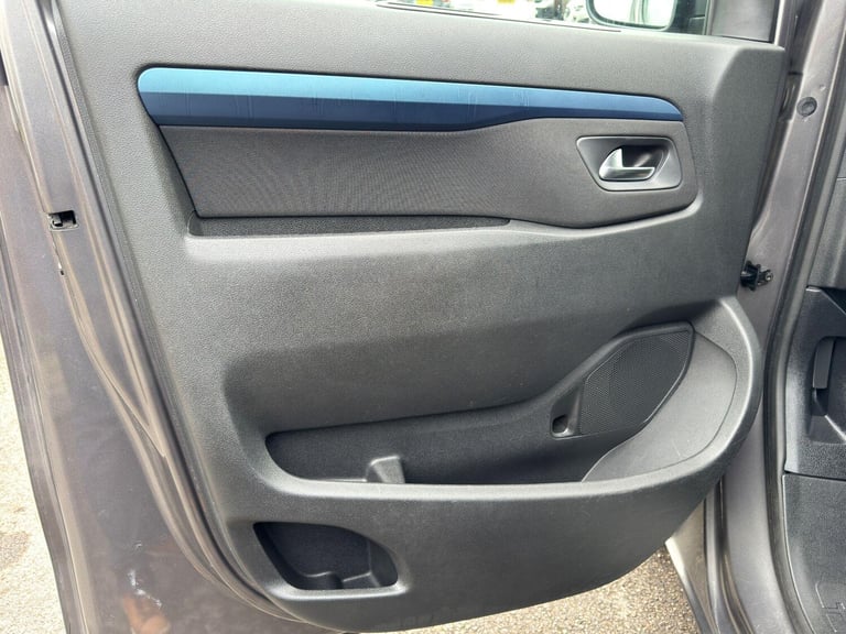 2017 Peugeot Traveller 1.6 BlueHDi Active Standard MPV 5dr Diesel Manual MWB Euro 6 (s/s) (115 ps...