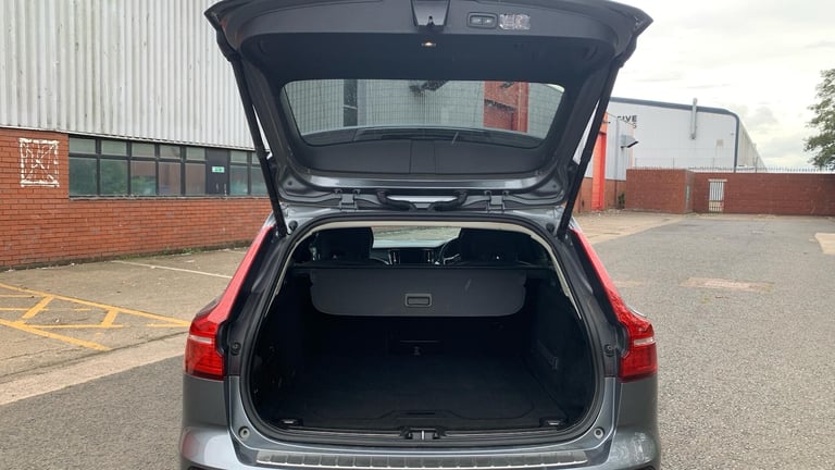 2020 Volvo V60 2.0 D3 Inscription Plus Estate 5dr Diesel Auto Euro 6 (s/s) (150 ps) ESTATE Diesel...