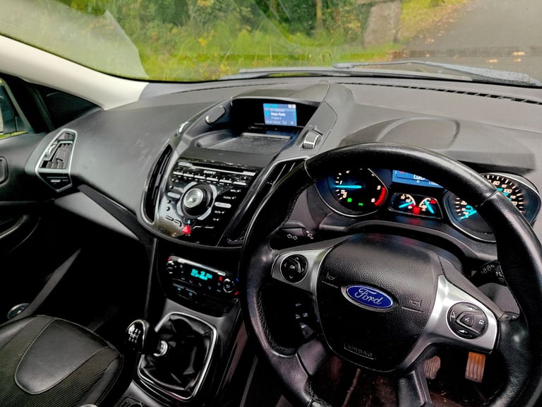 Ford, KUGA, Hatchback, 2014, Manual, 1997 (cc), 5 doors