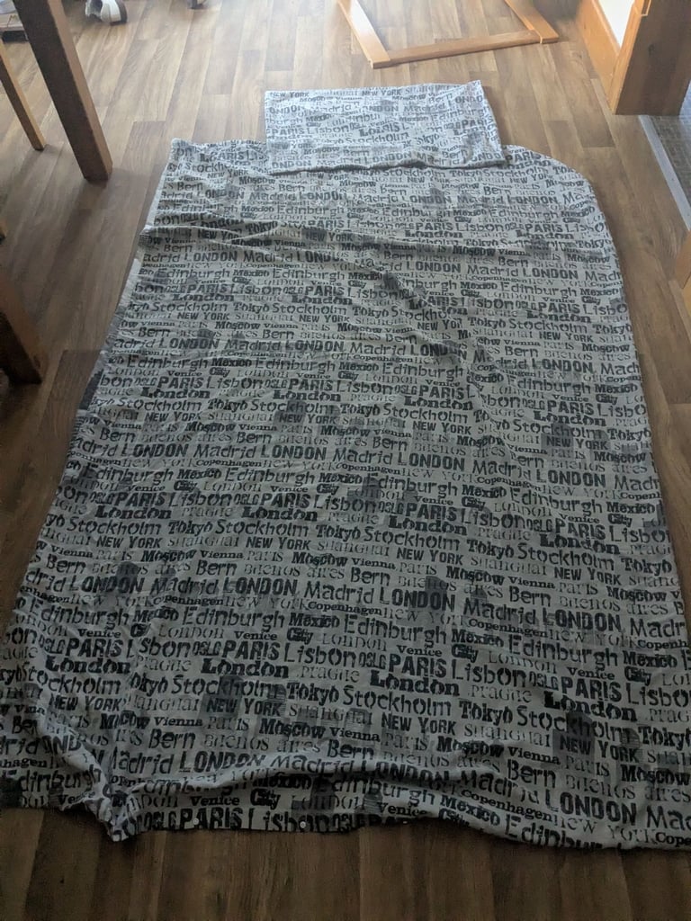 Single duvet cover and pillow case 