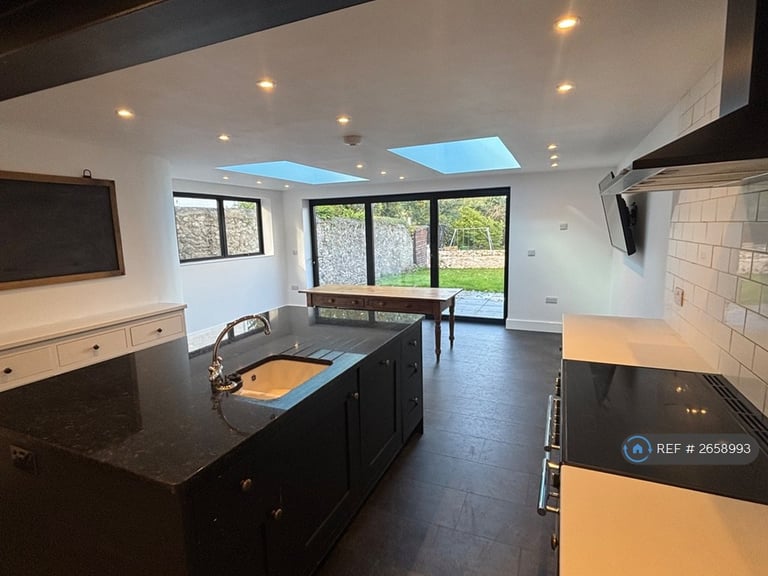 image for 4 bedroom house in Hamlet Cottages, Honiton, EX14 (4 bed) (#2658993)