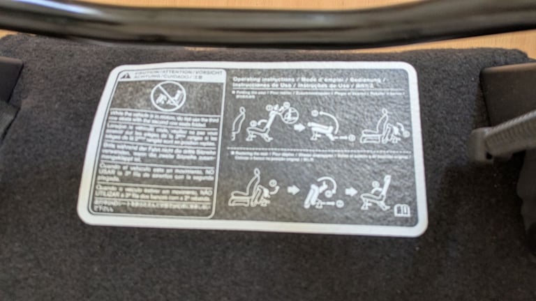 Nissan NV200 combi 2016 middle row of seats