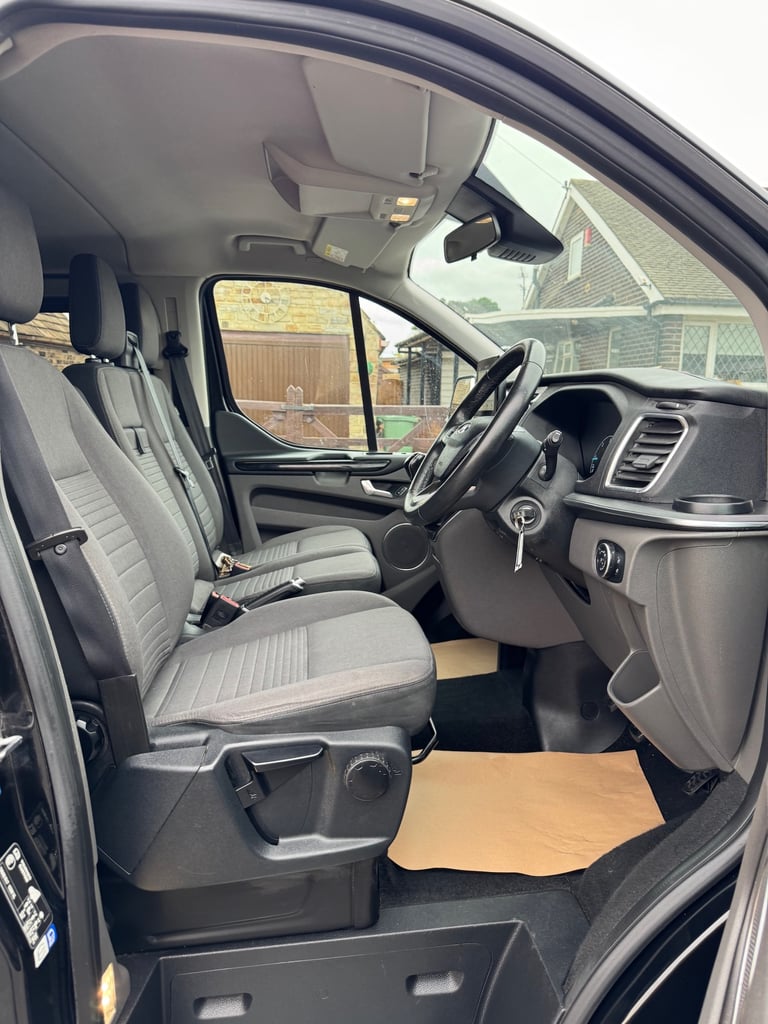 2018 Ford Tourneo Custom 2018 68 FORD TOURNEO CUSTOM 2.0 EcoBlue 130ps Low Roof 8 Seater Titanium...