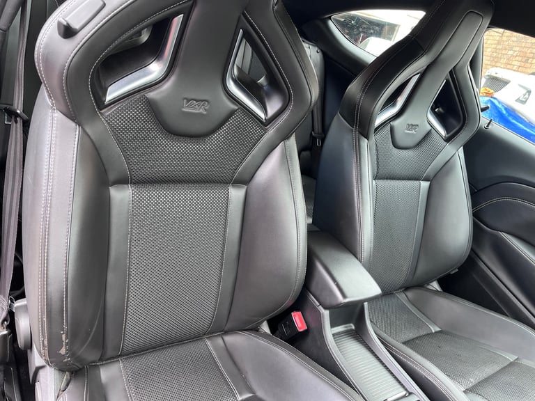 Vauxhall, ASTRA GTC, Hatchback, 2015, Manual, 1998 (cc), 3 doors