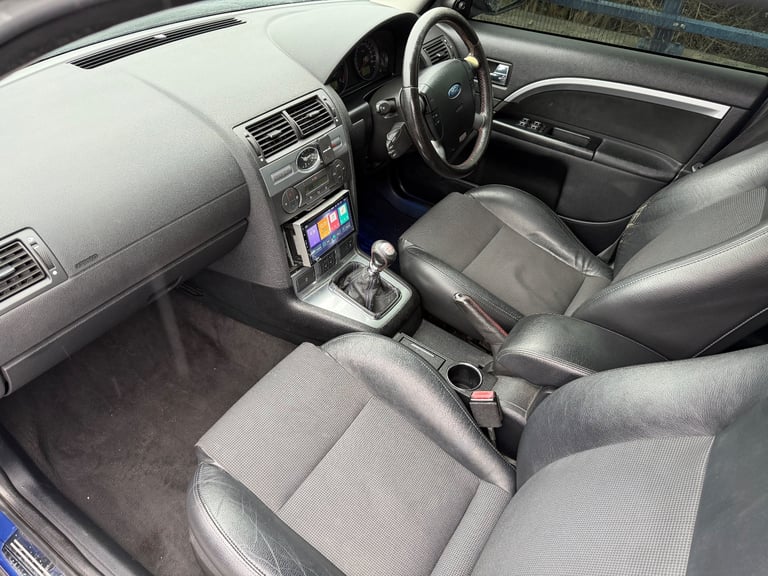 Ford Mondeo ST , New MOT, 2.2cc manual 6 speed. 